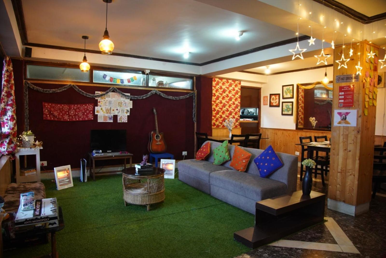Backpackers Den Hostel Gangtok Exterior photo